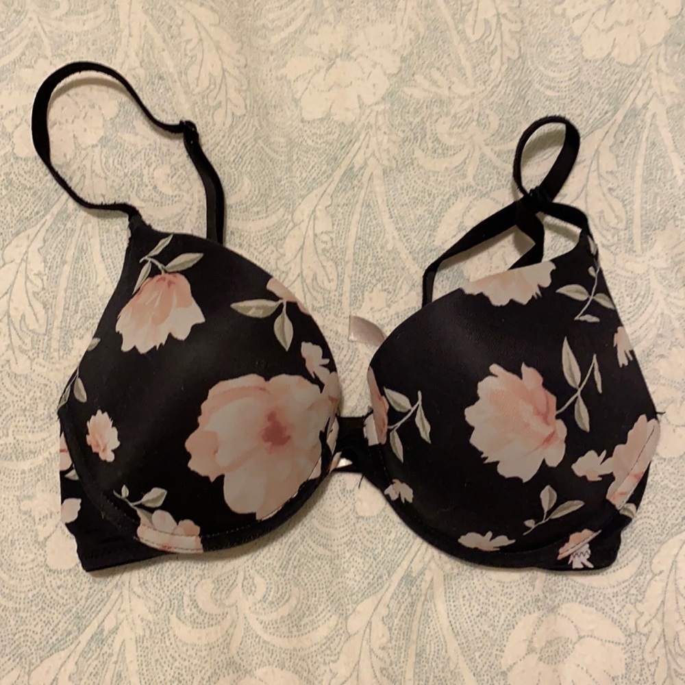 PINK Victoria’s Secret 32C Push Up Bra